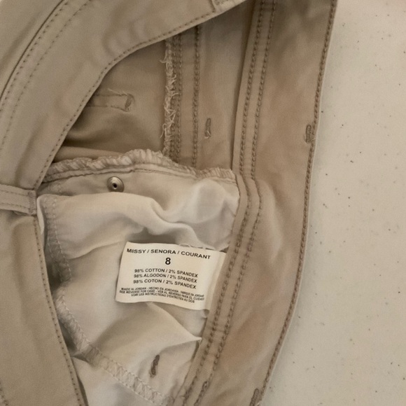 Nine West Jeans “Lucie” Bermuda Shorts Beige Straight Leg Stretch Women’s Size 8 - Picture 8 of 9